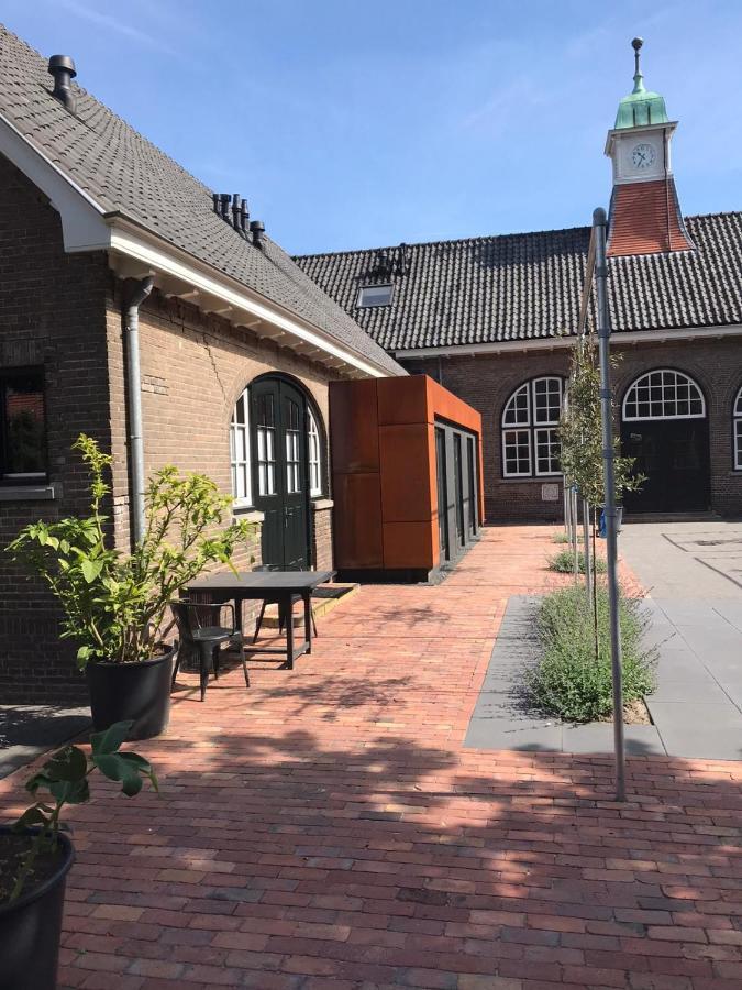 Overnachten In De Oude West-Indieschool Enschede Exterior foto